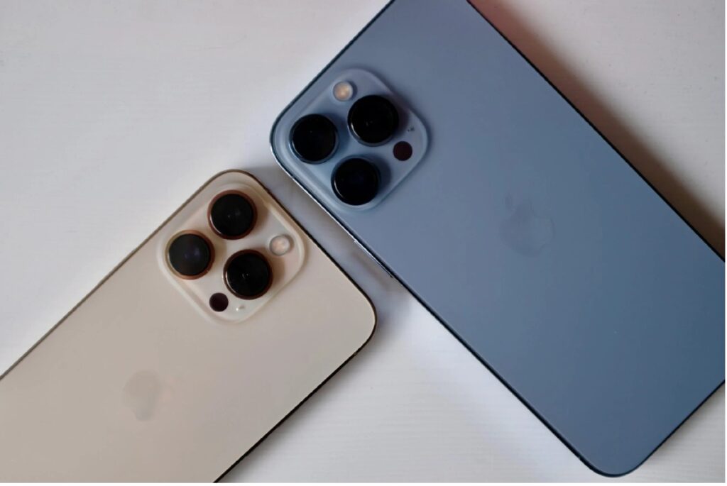Google Pixel 6 vs. Apple iPhone 13: Is Google’s New flagship an Apple eater?