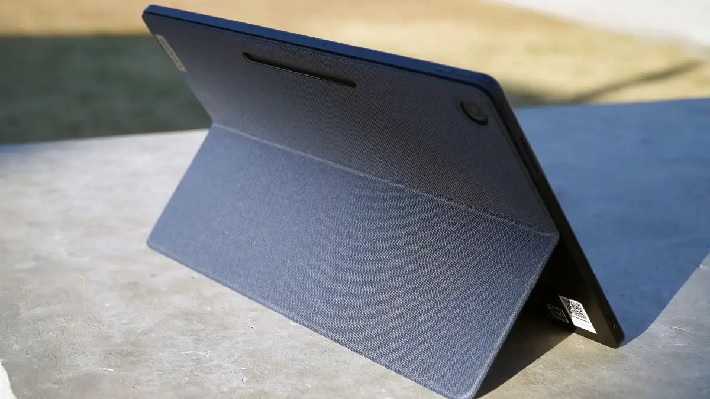 Lenovo IdeaPad Duet 5 Chromebook- A Complete Review