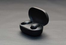 Wireless Earbuds with Noise-Canceling for Commuting and Travel
